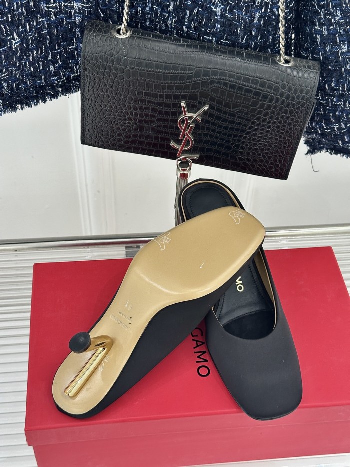 Ferragamo Shoes 042 HL082