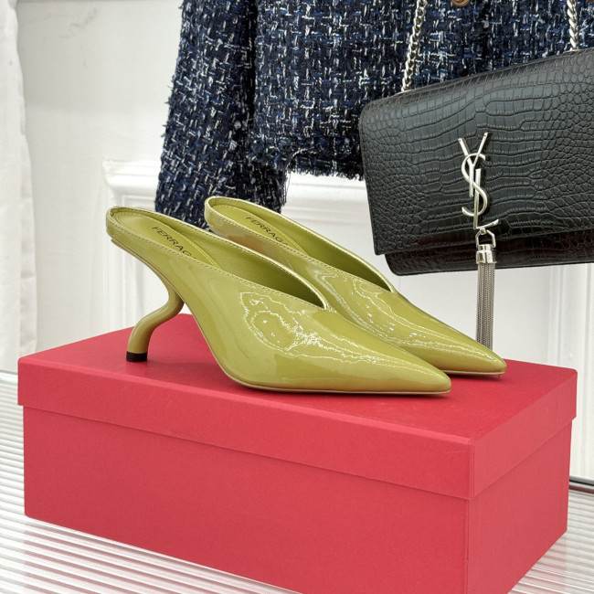 Ferragamo Shoes 027 HL003