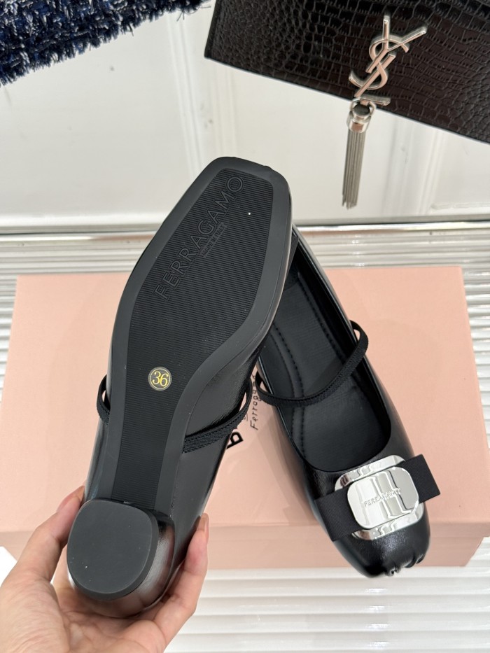 Ferragamo Shoes 025 HL072