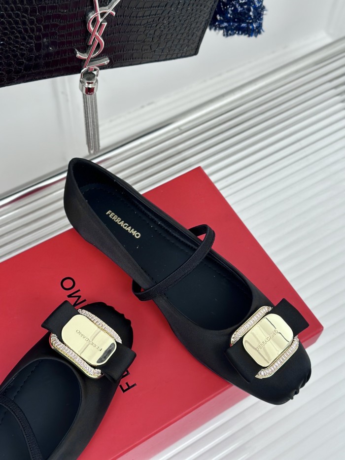 Ferragamo Shoes 024 HL072