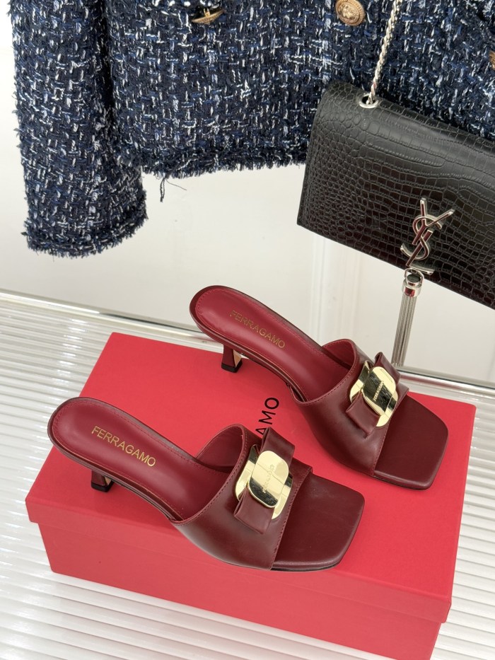 Ferragamo Shoes 037 HL082
