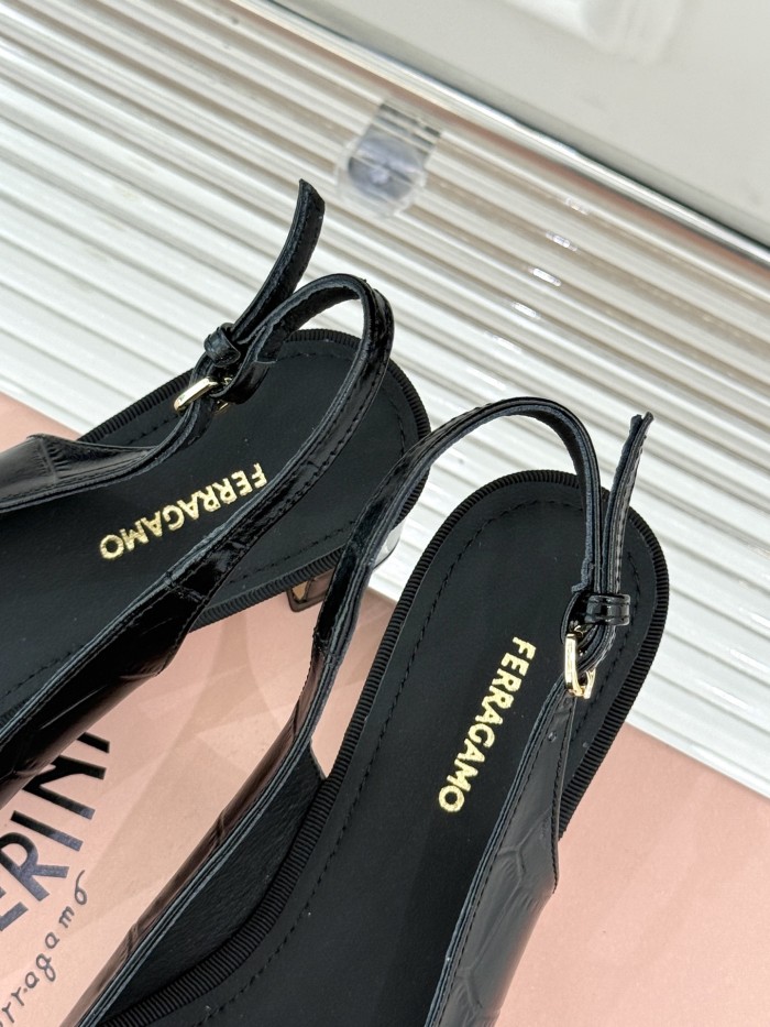 Ferragamo Shoes 017 HL003