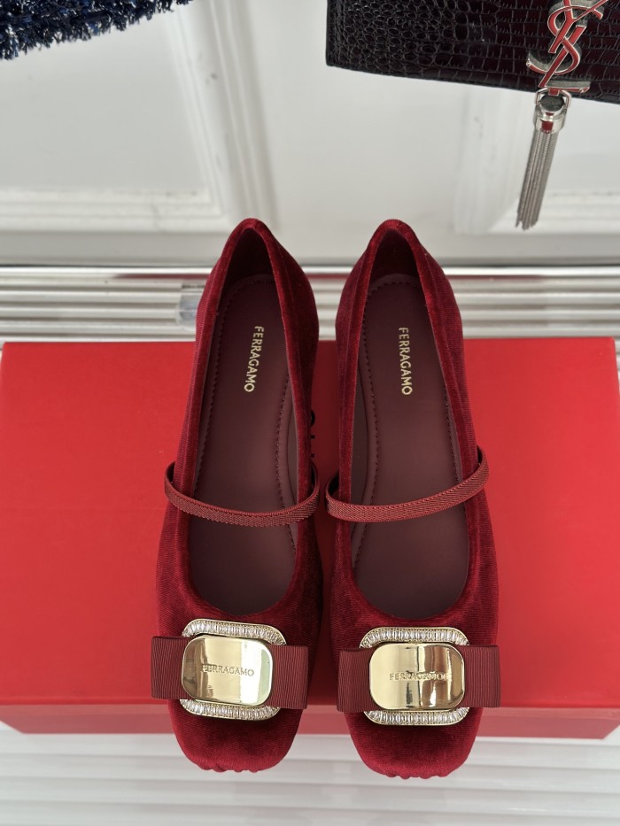 Ferragamo Shoes 024 HL072
