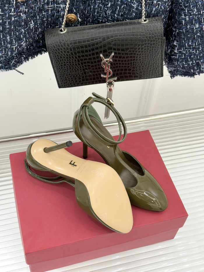 Ferragamo Shoes 032 HL023