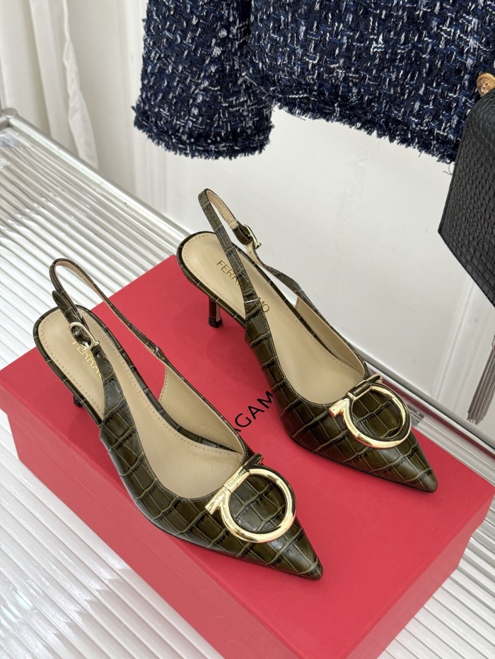 Ferragamo Shoes 033 HL003