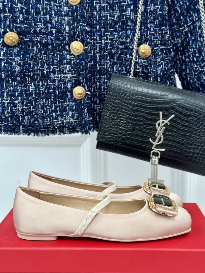Ferragamo Shoes 024 HL072