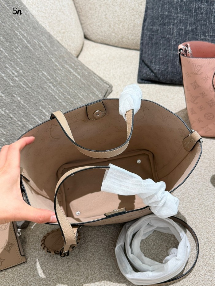LV Blossom Bag 336 DB532 25cm
