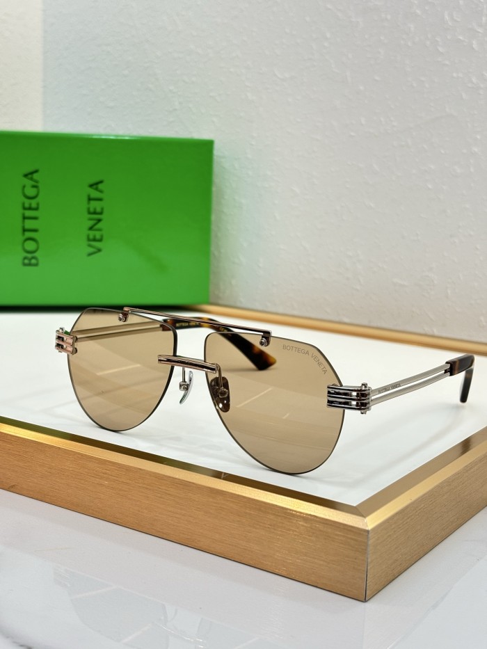 Bottega Veneta Sunglasses BV1342S