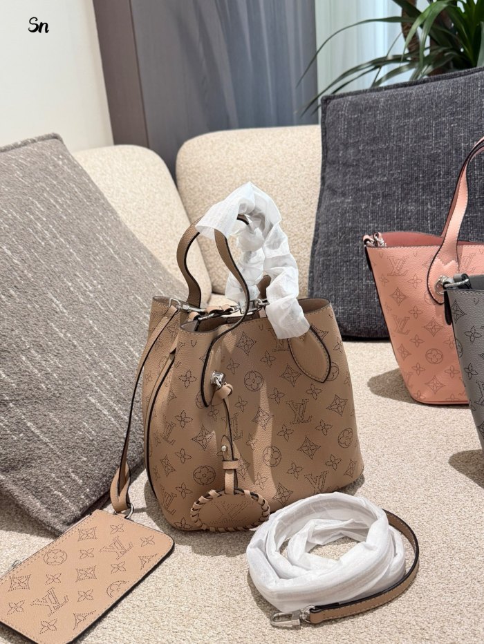 LV Blossom Bag 336 DB532 25cm