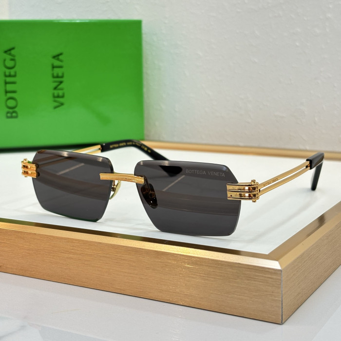 Bottega Veneta Sunglasses BV2347S