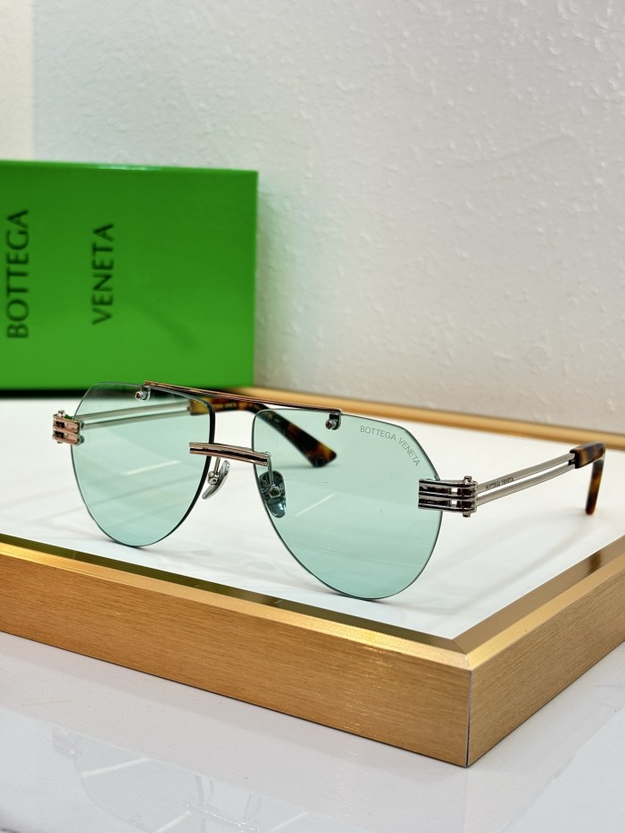 Bottega Veneta Sunglasses BV1342S