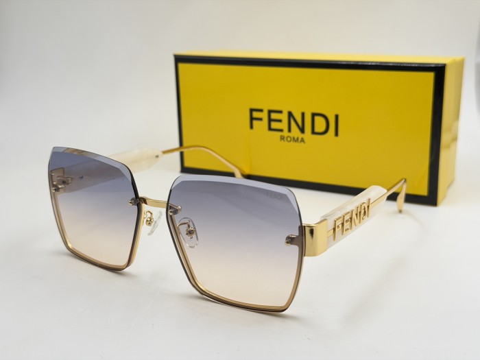 Fendi Sunglasses FE40154