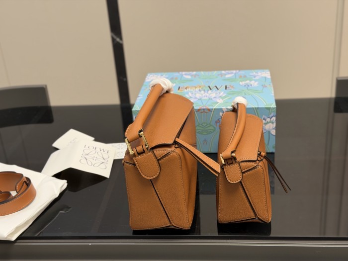 Loewe Puzzle Bag 013 DB551-571 18-24cm