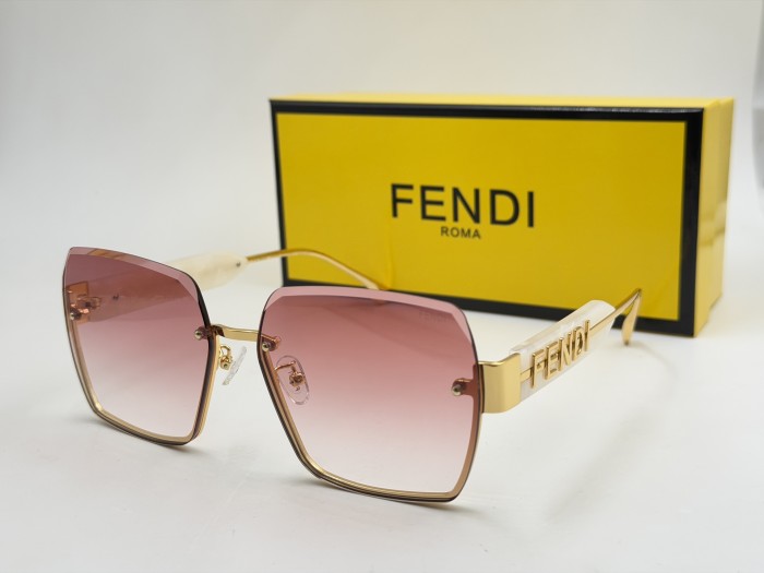 Fendi Sunglasses FE40154
