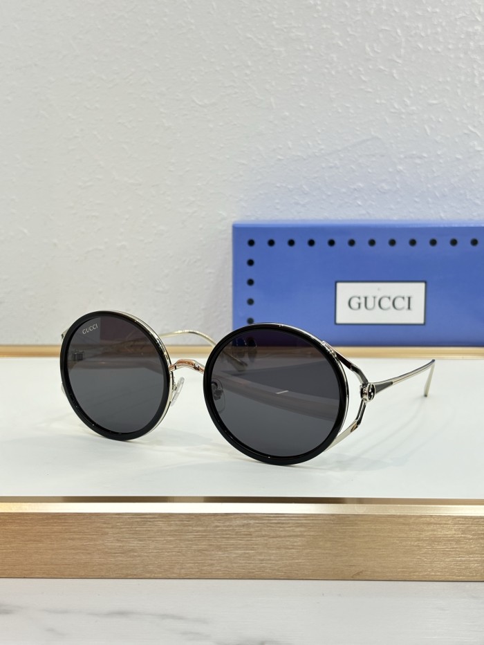 Gucci Sunglasses GG2181