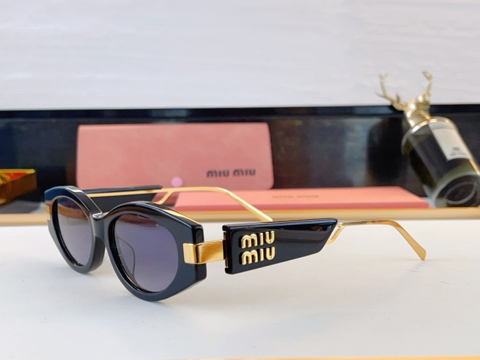 Miu Miu Sunglasses MU130
