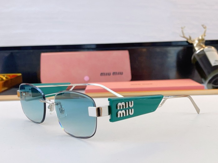 Miu Miu Sunglasses MU129