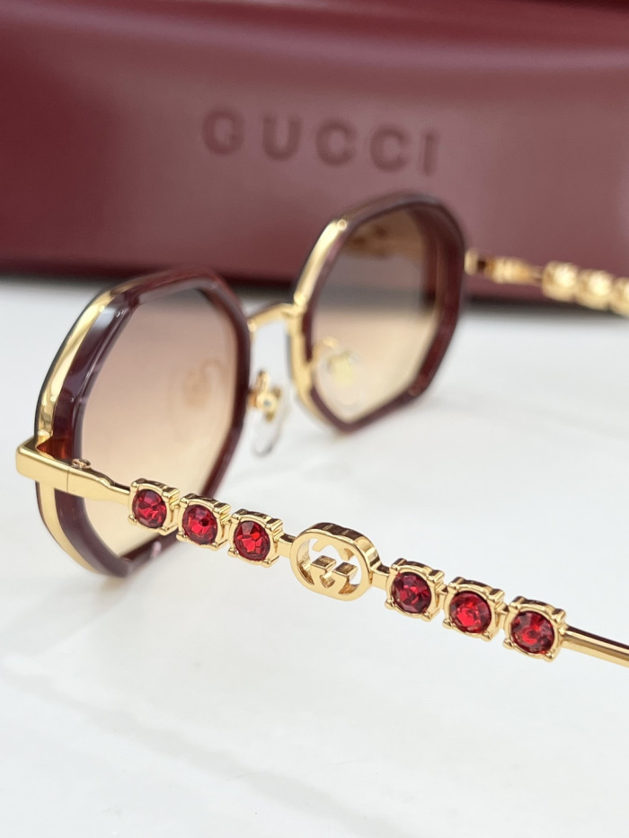 Gucci Sunglasses GG1662