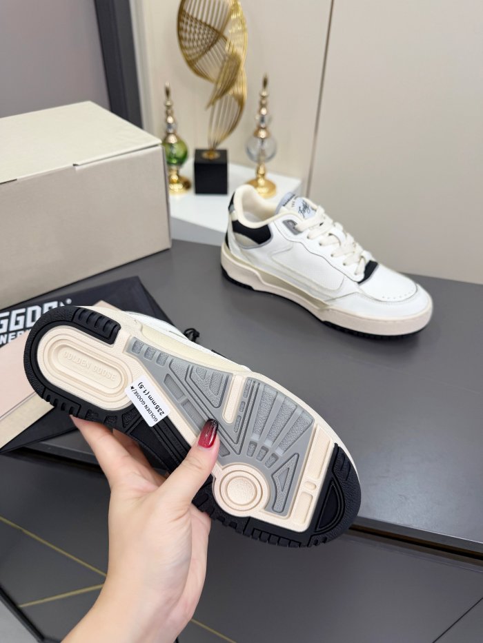 Golden Goose shoes 013 HL023