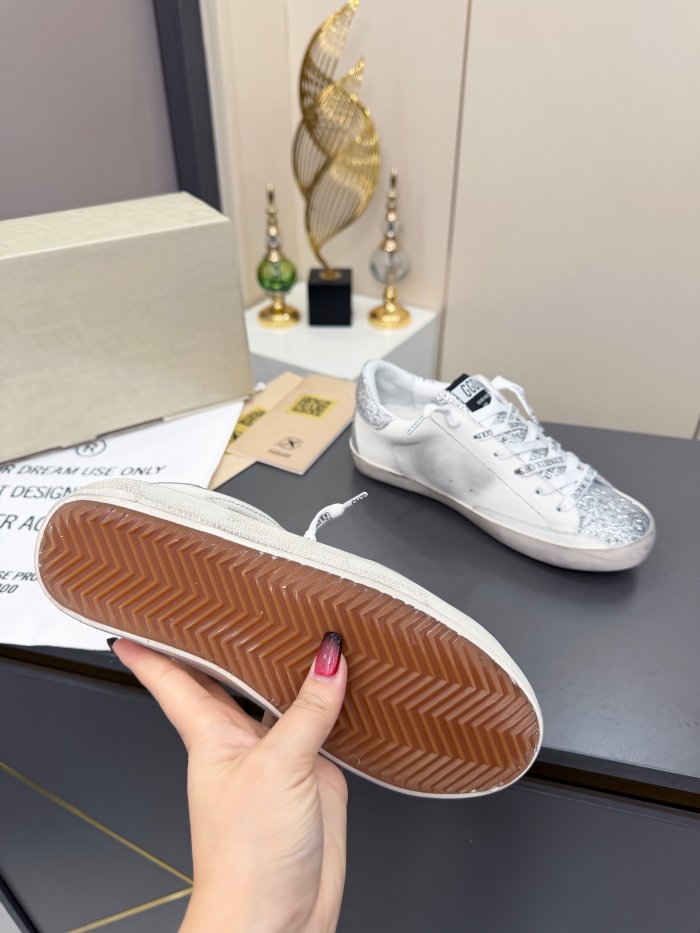 Golden Goose shoes 012 HL022
