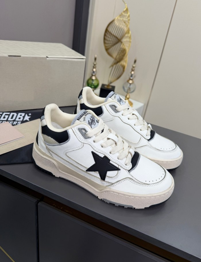 Golden Goose shoes 013 HL023