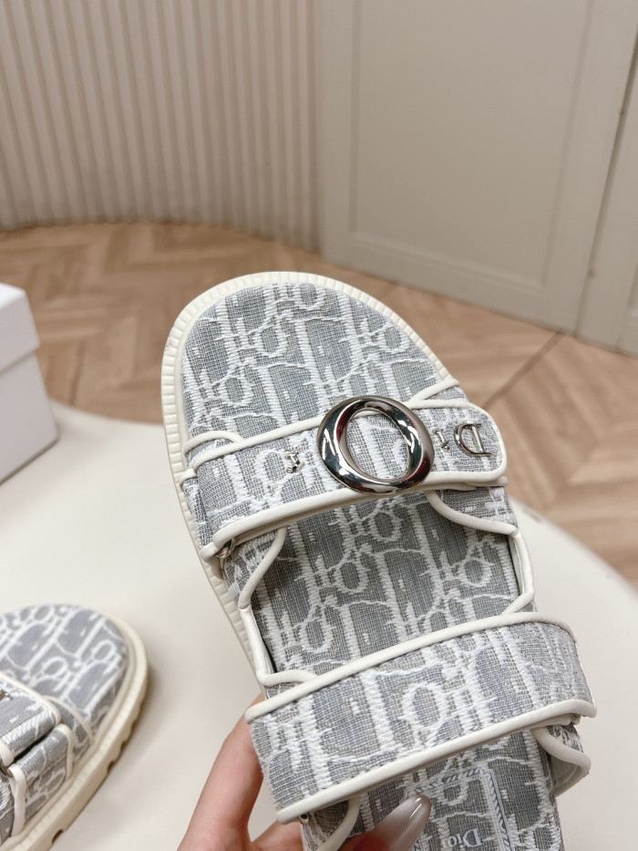 Dior shoes 053 HL062