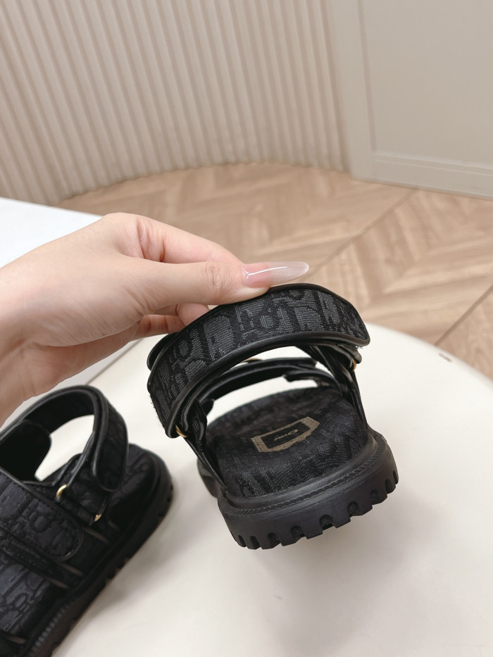 Dior shoes 054 HL072