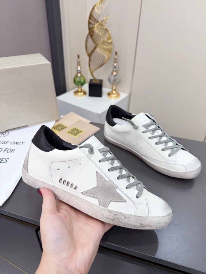 Golden Goose shoes 012 HL022
