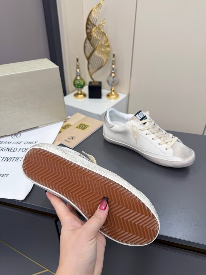 Golden Goose shoes 012 HL022