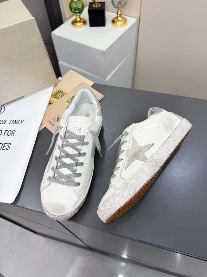 Golden Goose shoes 012 HL022