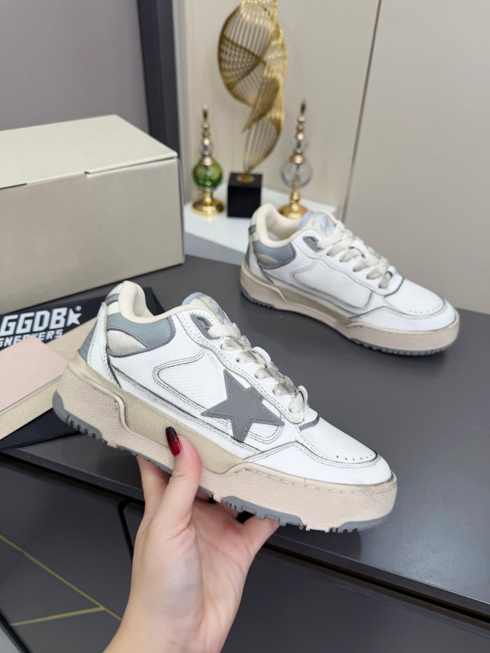 Golden Goose shoes 013 HL023