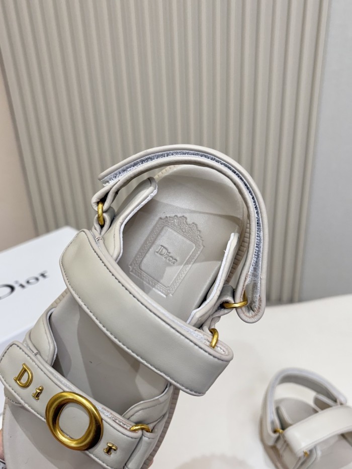 Dior shoes 055 HL072