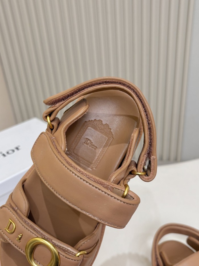 Dior shoes 055 HL072