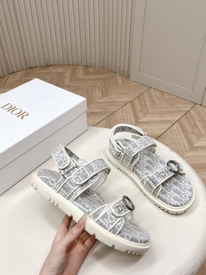 Dior shoes 054 HL072