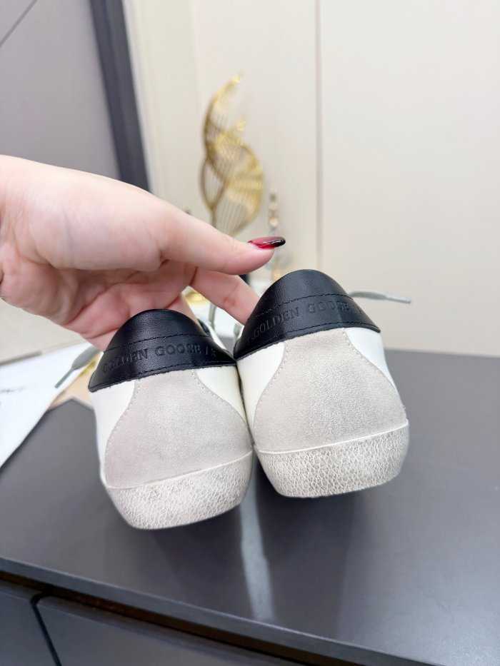 Golden Goose shoes 012 HL022