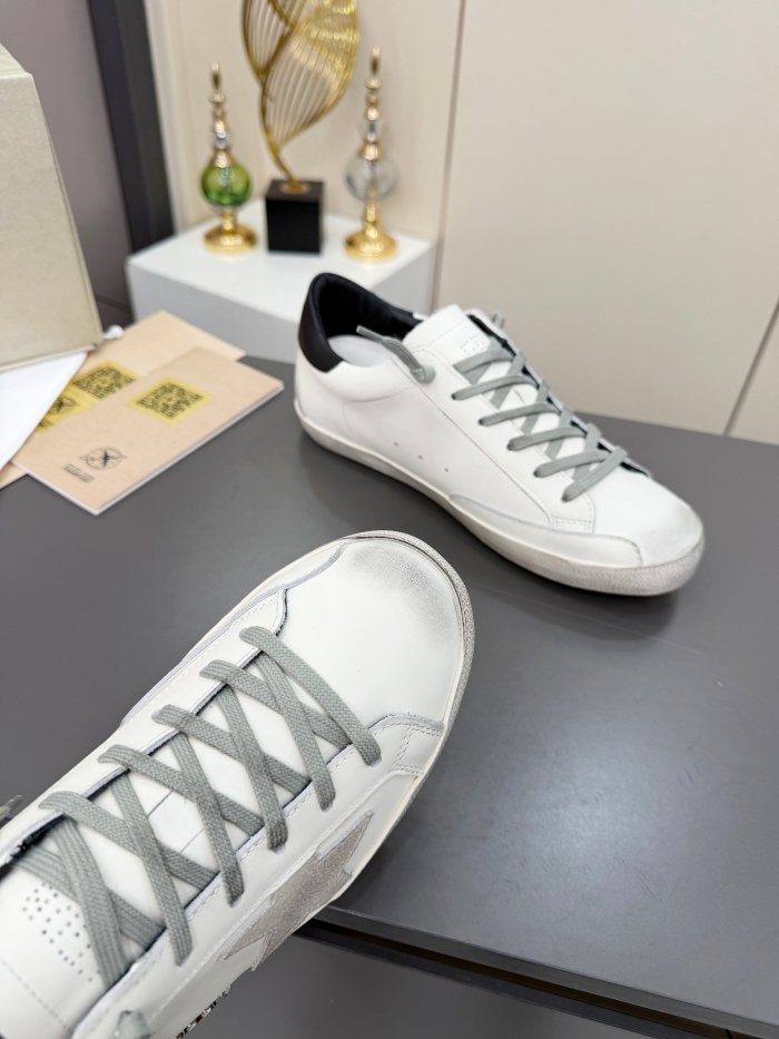 Golden Goose shoes 012 HL022