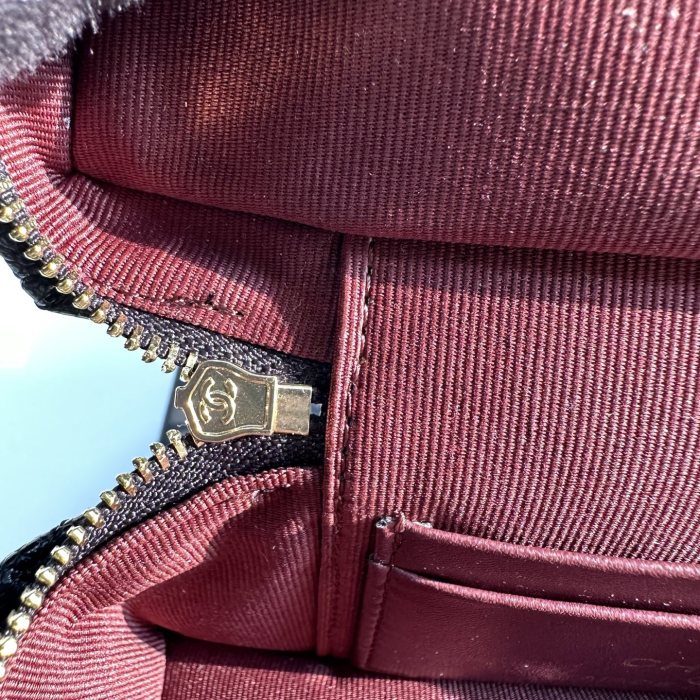 Chanel Shoulder Bag 007 LM041 19cm