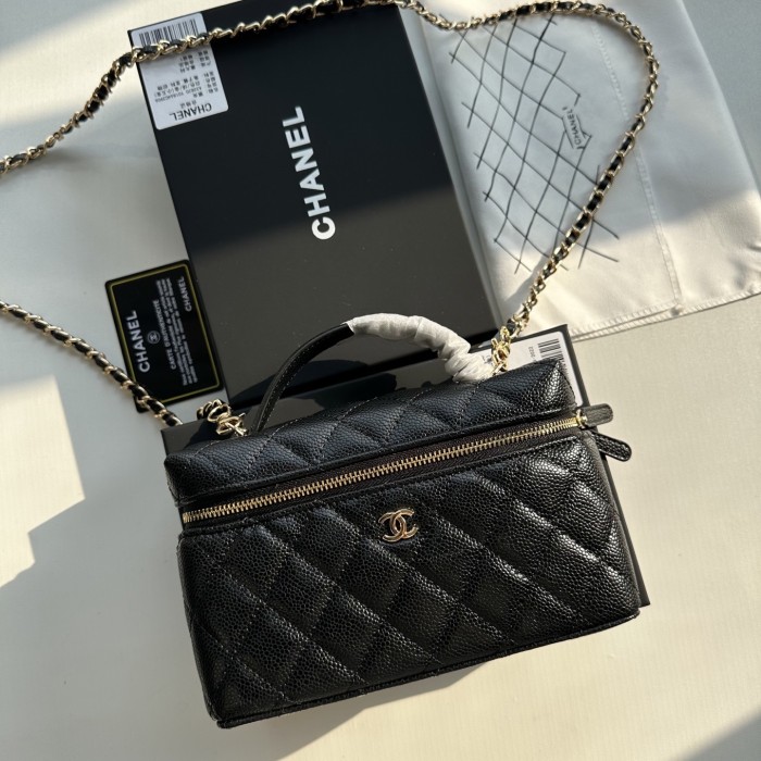 Chanel Shoulder Bag 007 LM041 19cm
