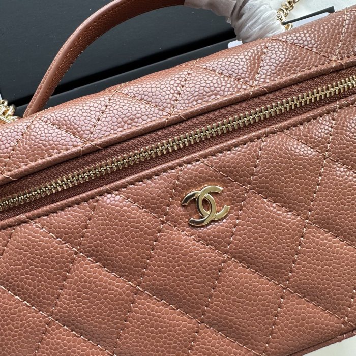 Chanel Shoulder Bag 007 LM041 19cm