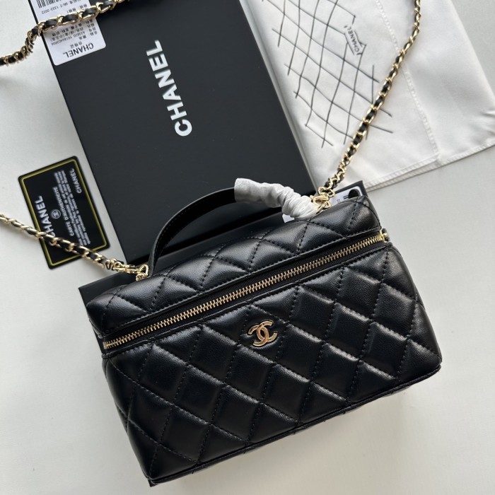Chanel Shoulder Bag 007 LM041 19cm