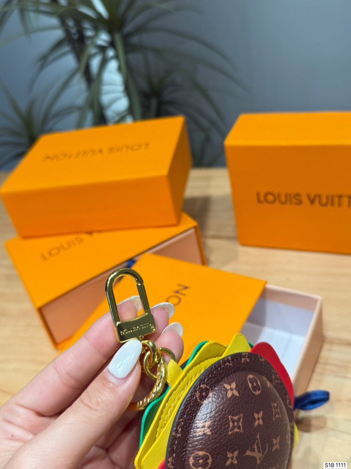 LV Keychains 002 DB551