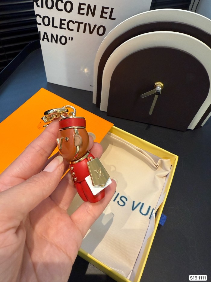 LV Keychains 013 DB541