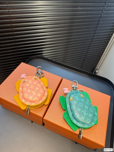 LV Keychains 012 DB021