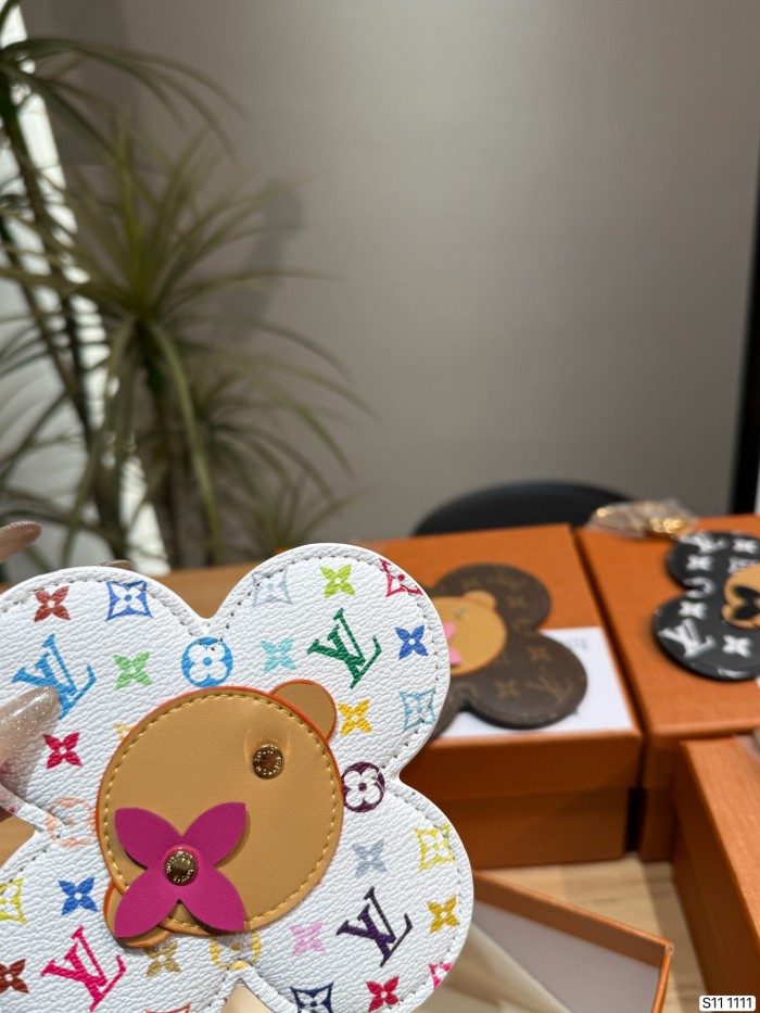 LV Keychains 005 DB021