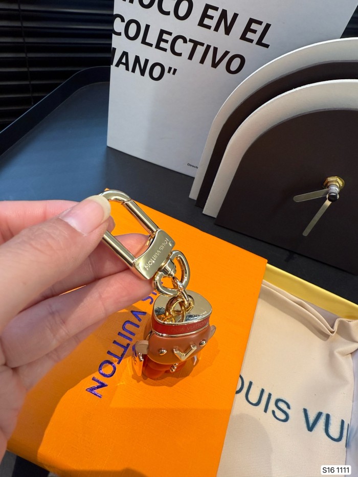 LV Keychains 013 DB541