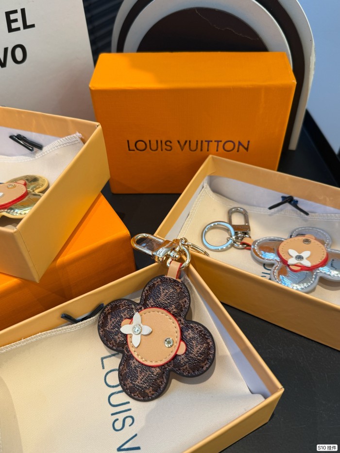LV Keychains 003 DB511
