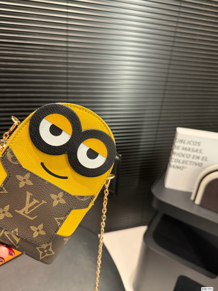 LV Keychains 008 DB551