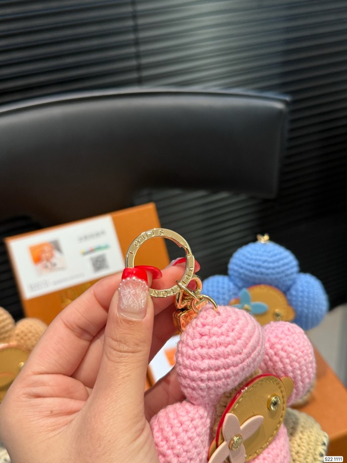 LV Keychains 009 DB571