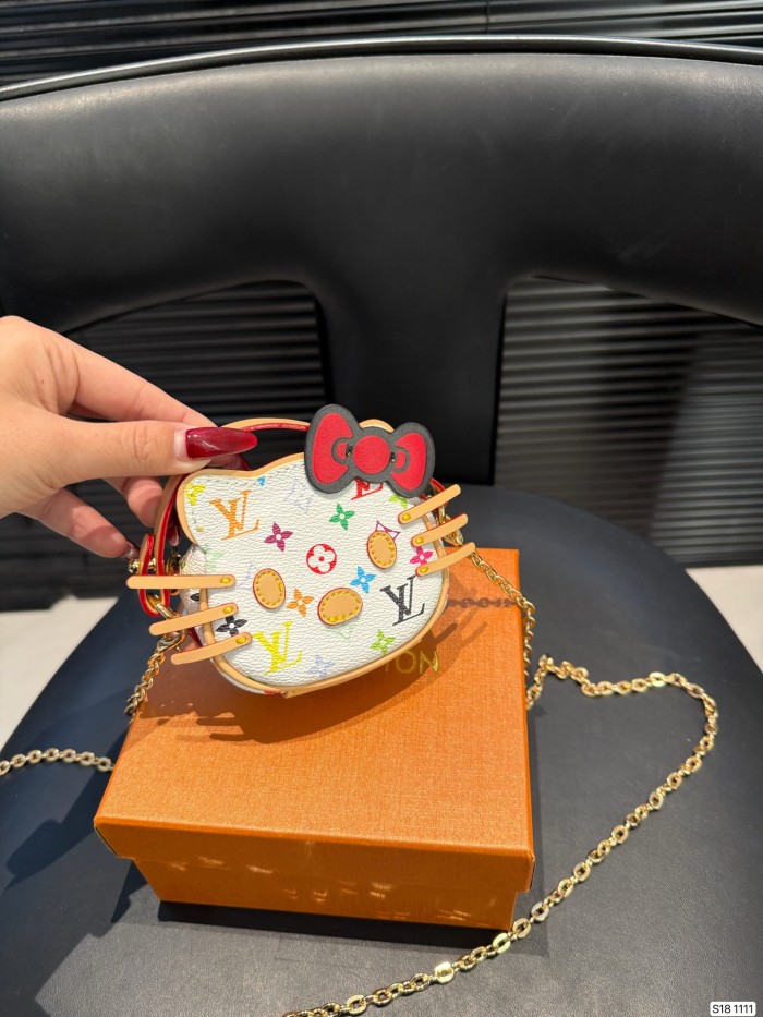 LV Keychains 006 DB551