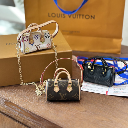 LV Keychains 022 DB041